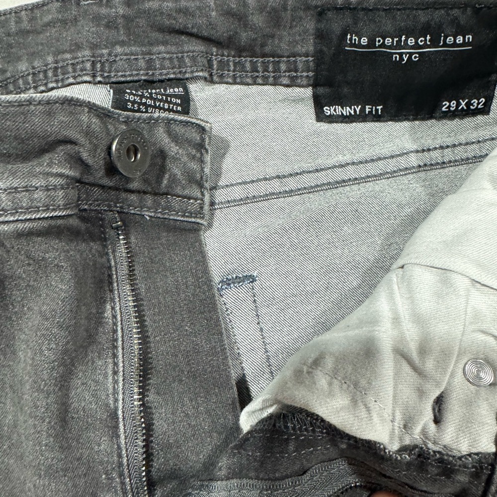 The Perfect Jean - Picture 2 of 6